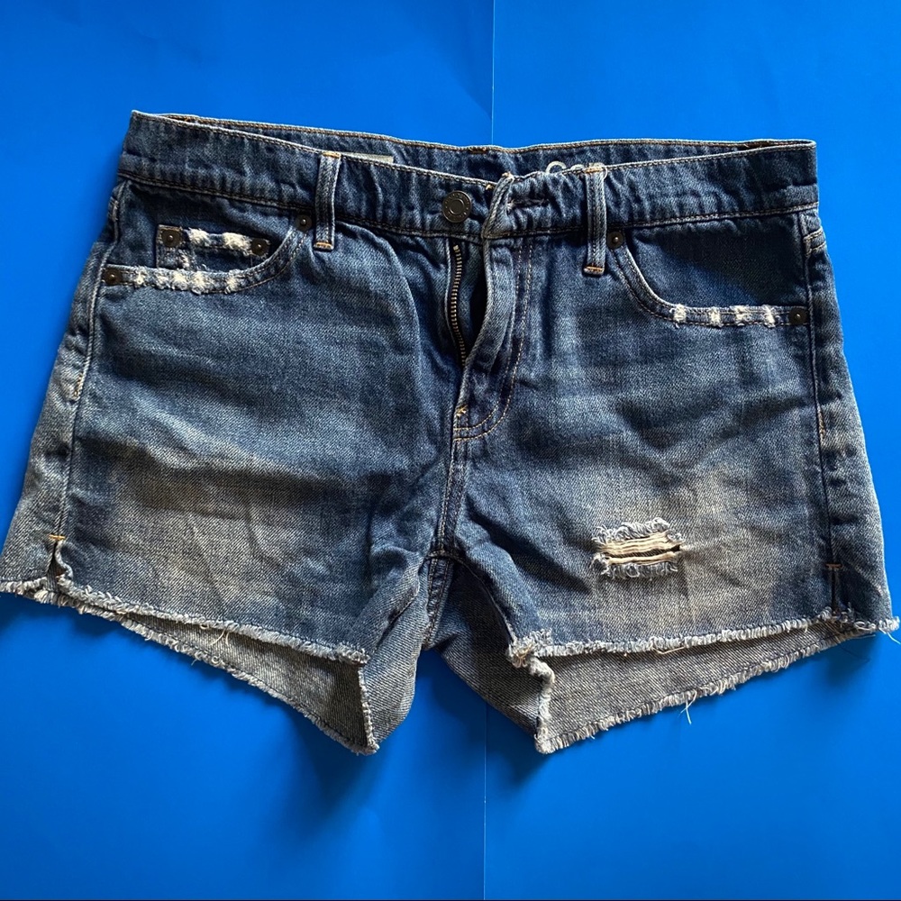 Gap cut off shorts